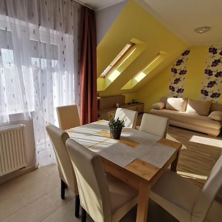Szabo Apartman Sarvar Exterior photo